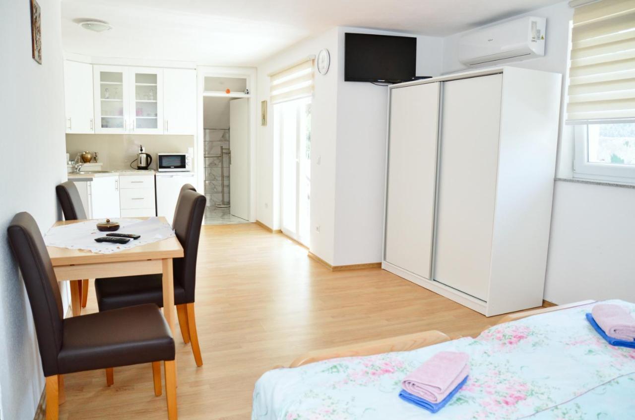 Apartman Sunce 亚伊采 外观 照片