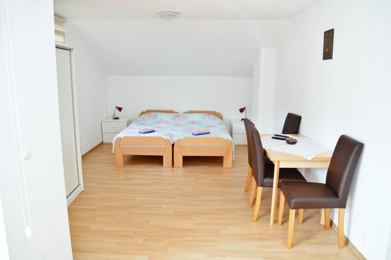 Apartman Sunce 亚伊采 外观 照片